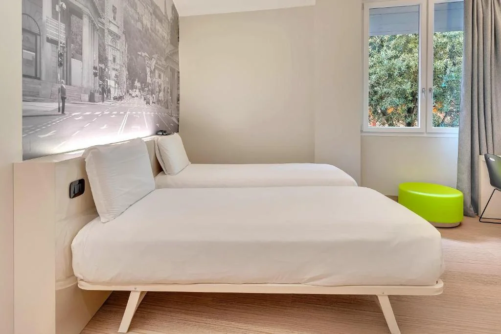 Camera Doppia con Letti Singoli — B&B Hotel Bergamo City