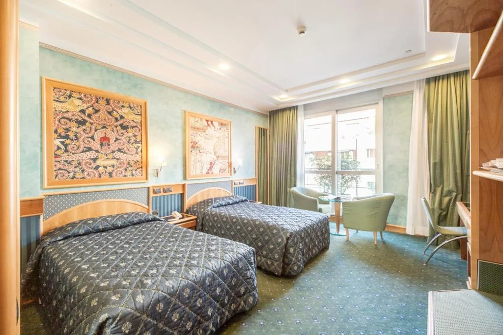 Camera Doppia con Letti Singoli — Brunelleschi Hotel