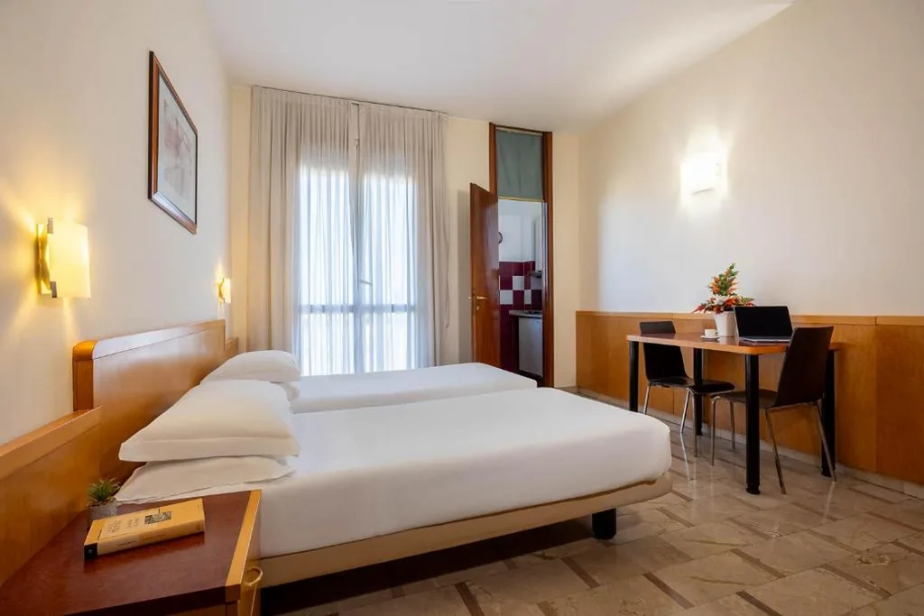 Camera Doppia con Letti Singoli con Angolo Cottura — iH Hotels Milano ApartHotel Argonne Park
