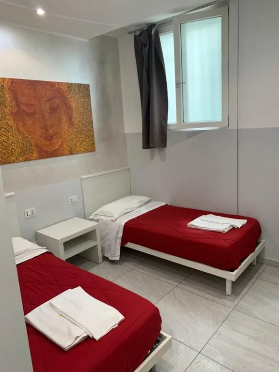 Camera Doppia con Letti Singoli con Bagno — Picaflor Art & Rooms
