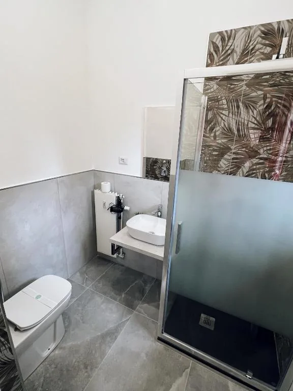 Camera Doppia con Letti Singoli con Bagno Privato — Casa Vacanza San Donato
