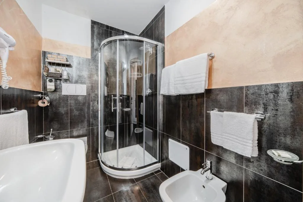 Twin Room with Balcony — Hotel Milano Navigli