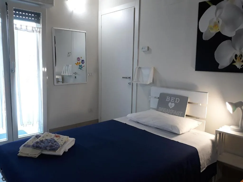 Double Room with Single Beds with Balcony — La Casa Di Emma