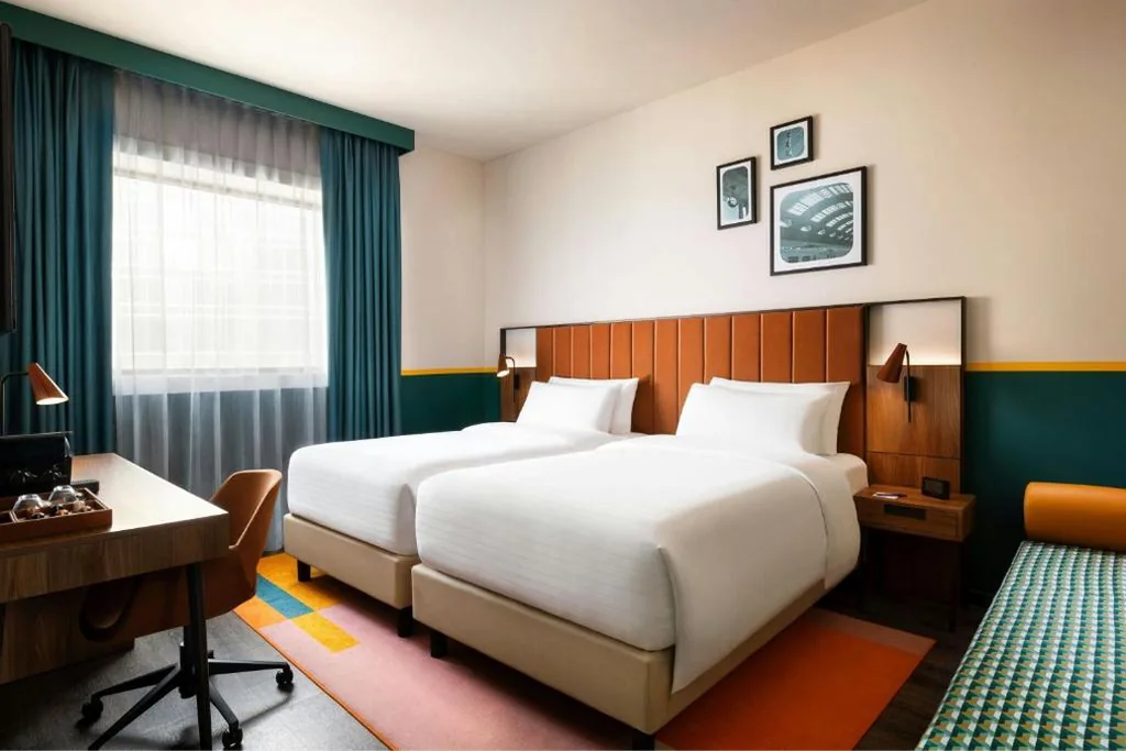 Camera Doppia con Letti Singoli con Divano-Letto - Le Varesine — Duo Milan Porta Nuova, a Tribute Portfolio Hotel