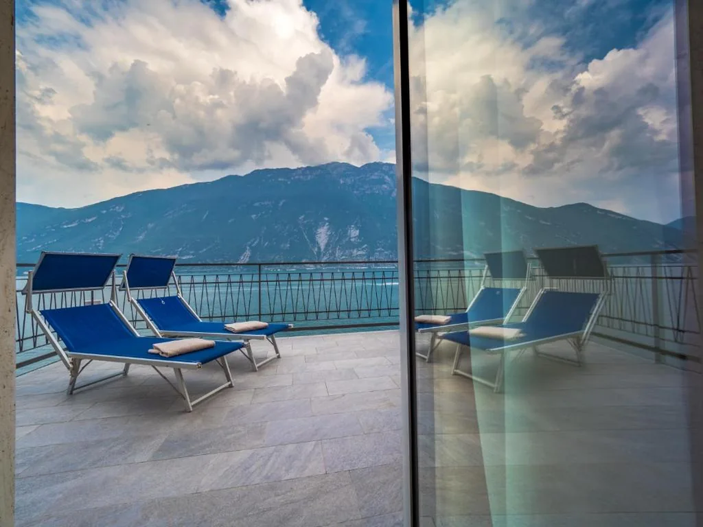 Double Room with Single Beds, Terrace and Lake View — Hotel Capo Reamol
