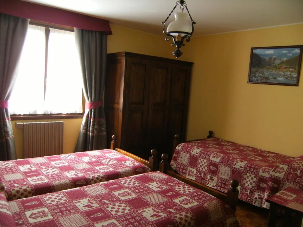 Twin Room with Mountain View — Albergo Thurwieser