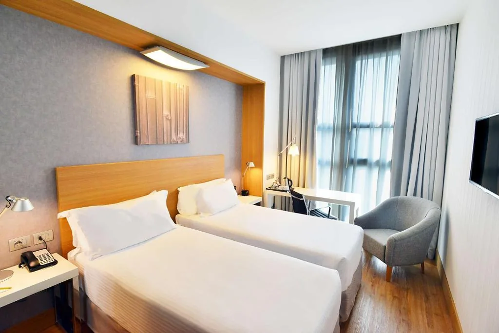 Camera Doppia con Letti Singoli — Hilton Garden Inn Milan North