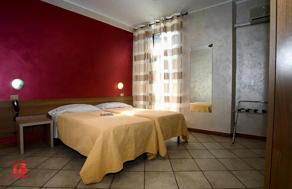 Double Room with Single Beds — Hotel Bel Sit