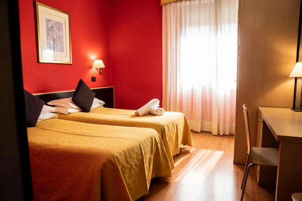 Twin Room — Hotel Berlino
