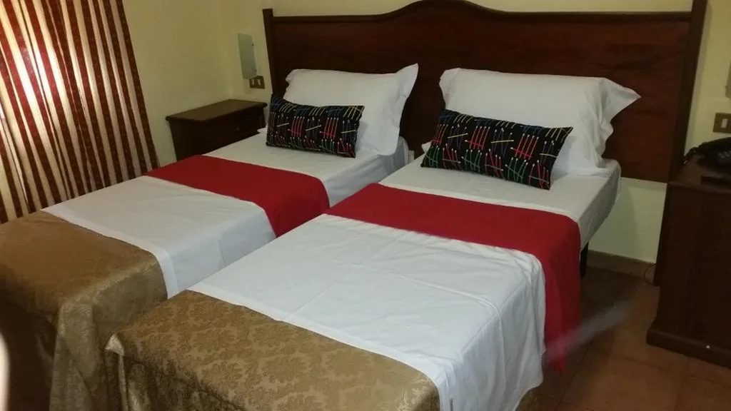 Camera Doppia con Letti Singoli — Hotel Chopin