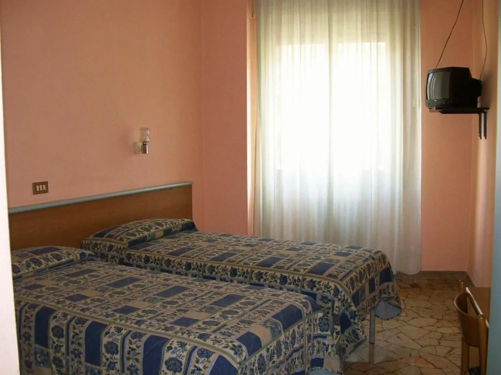 Twin Room — Hotel Del Sud