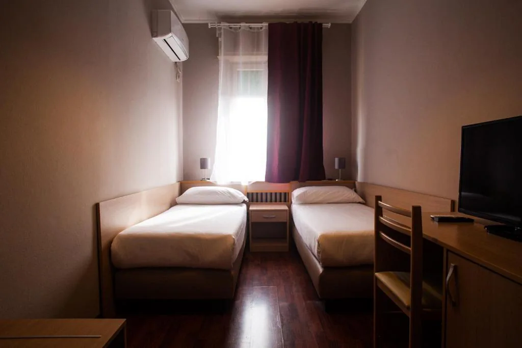 Camera Doppia con Letti Singoli — Hotel di Porta Romana