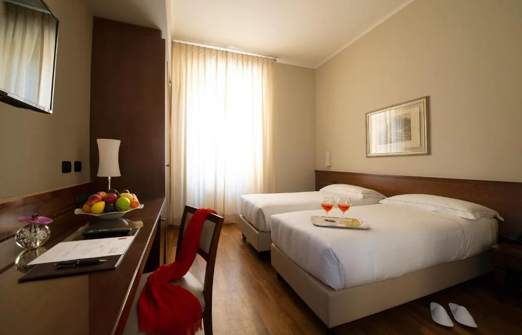Twin Room — Hotel Fenice