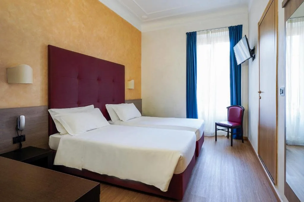Twin Room — Hotel Panizza