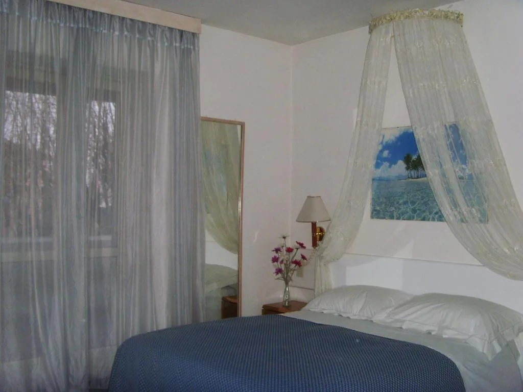 Twin Room — Hotel Post
