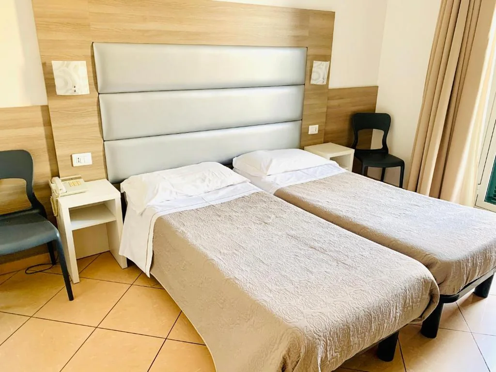 Twin Room — Hotel Siro