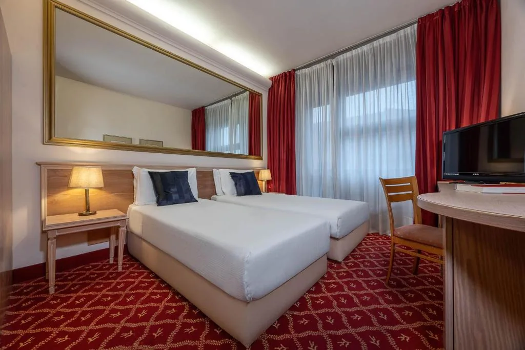 Twin Room — iH Hotels Milano St. John