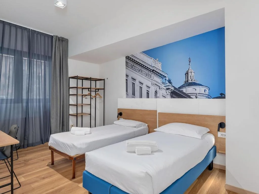 Camera Economy Doppia con Letti Singoli — B&B HOTEL Milano Ornato