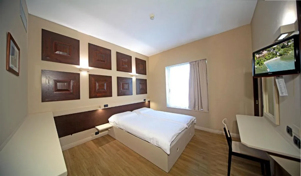Economy Double/Twin Room — Hotel La Paül