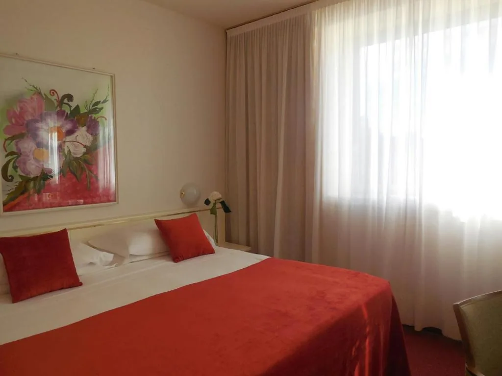 Family Room (2 Adults + 1 Child) — Starhotels Cristallo Palace