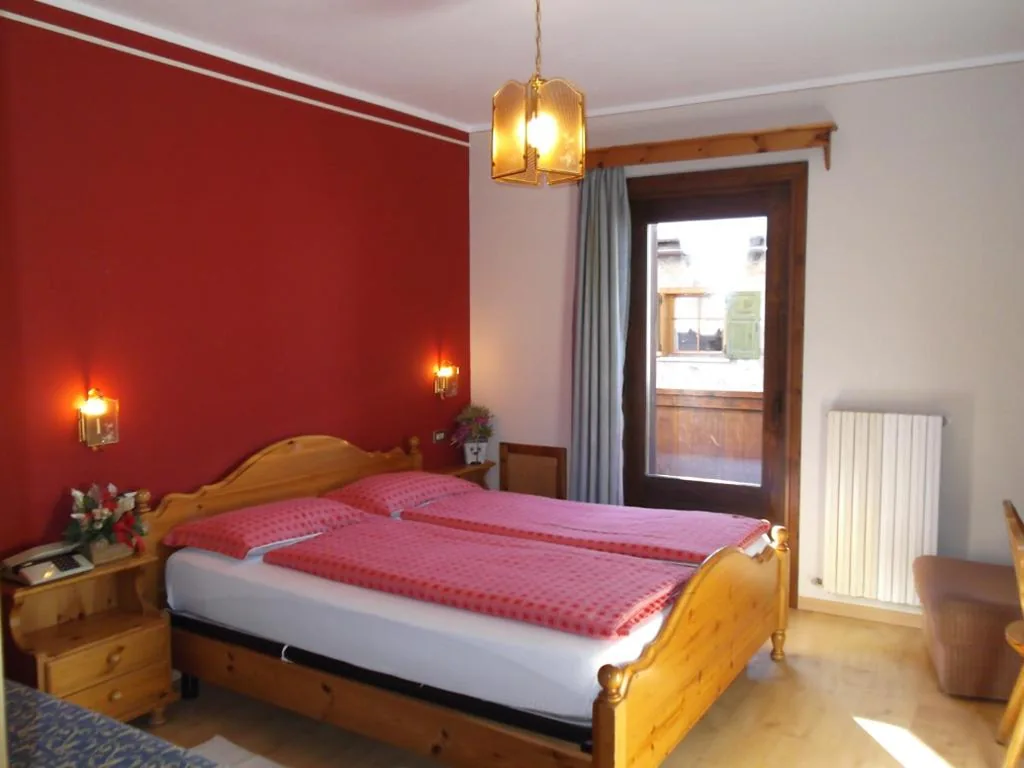 Family Room (2 Adults + 2 Children) — Hotel Adele