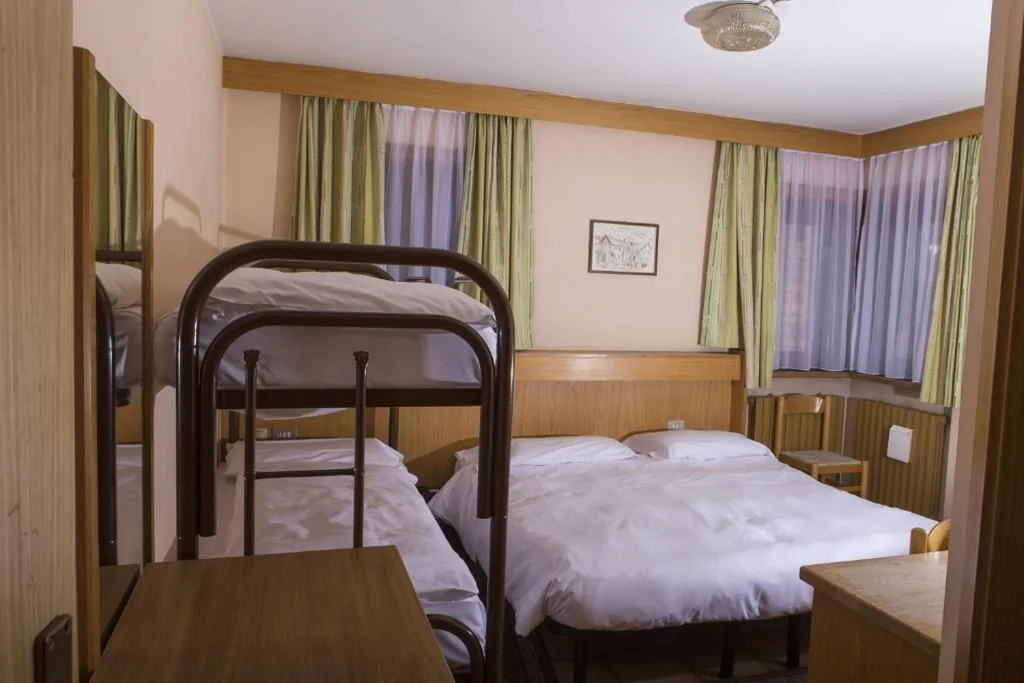 Family Room (2 Adults + 2 Children) — Hotel La Baita