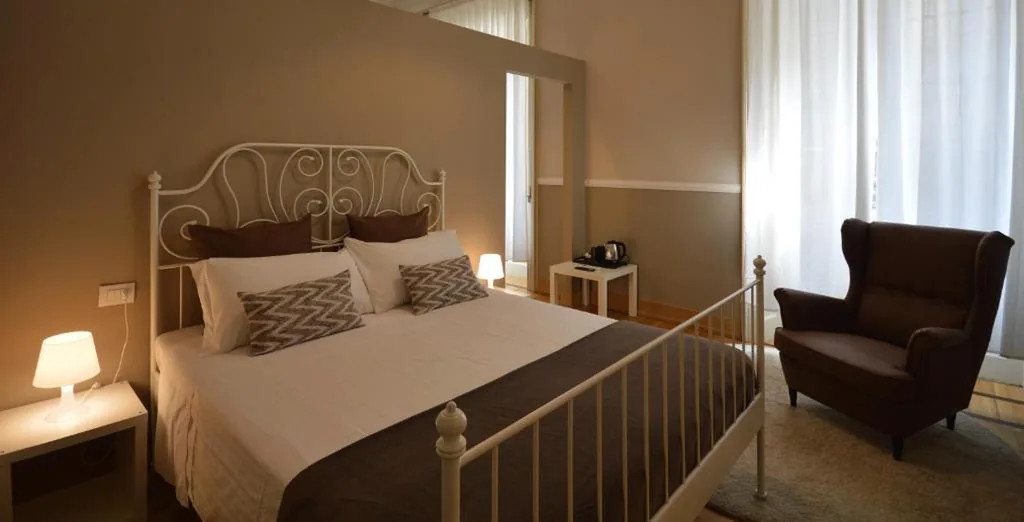 Family Room with Private Bathroom — La Maison B