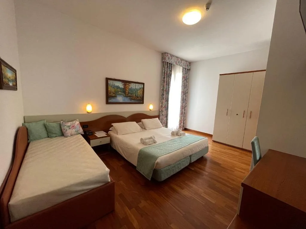 Family Room with Balcony — Hotel Meridiana