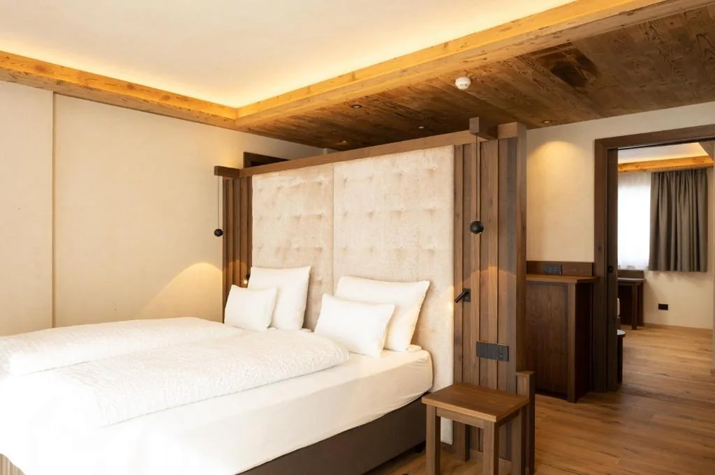 Camera Familiare Deluxe — Camino Rustic Chic Hotel