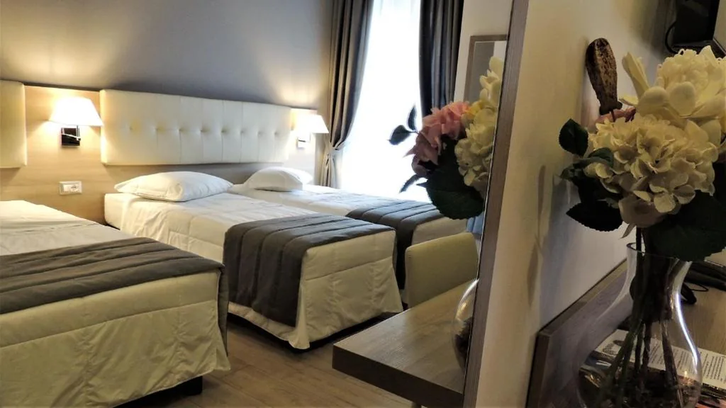Camera Familiare — Hotel Accursio