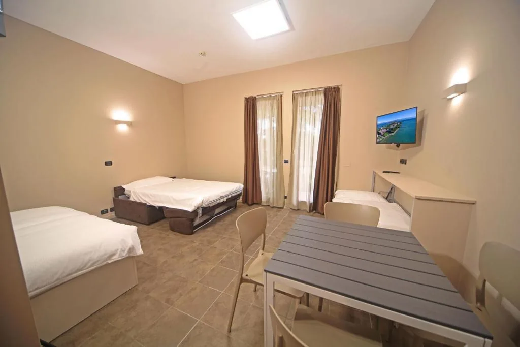Camera Familiare — Hotel Smeraldo