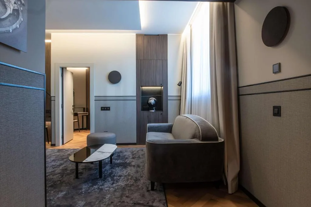 Camera Familiare — Palazzo Touring Club Milan, A Radisson Collection Hotel