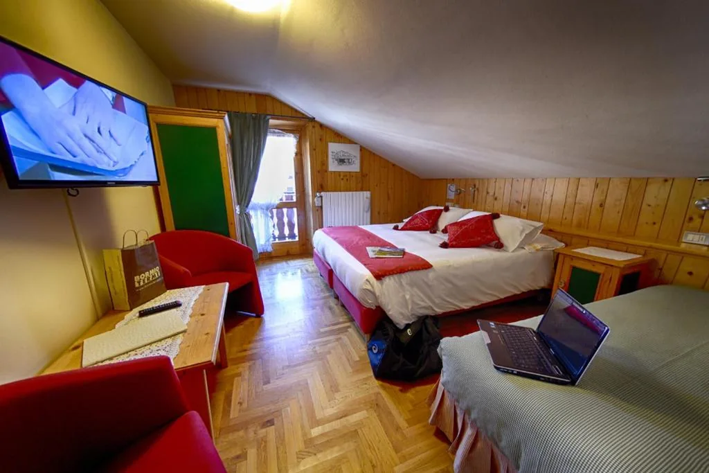 Standard Family Room — Meublè Cima Bianca Garni