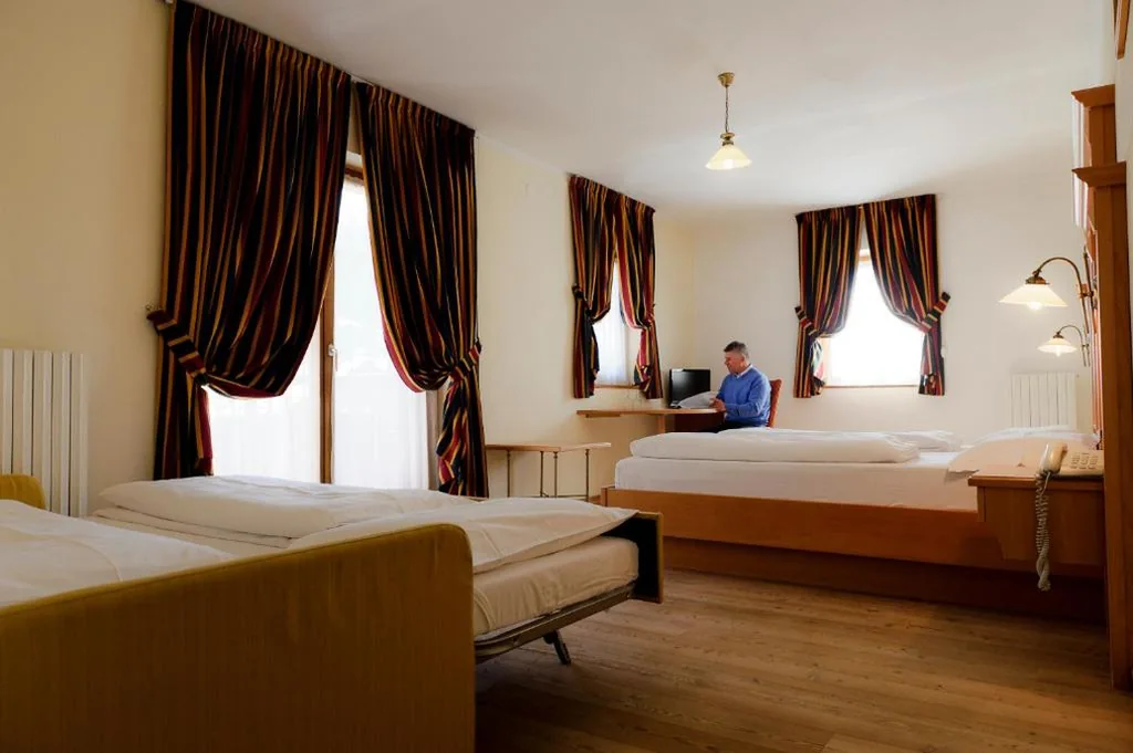 Superior Family Room (2 Adults + 2 Children) — Hotel Touring