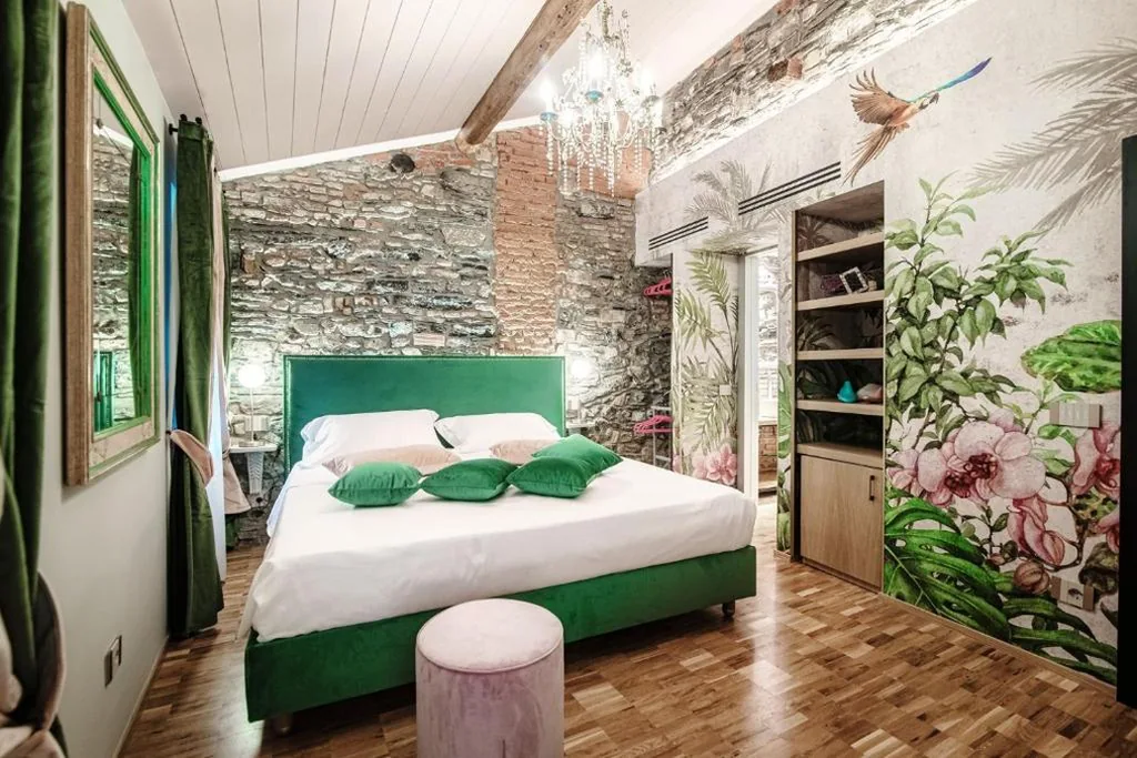 King Room — Aurum – Como Luxury Suites