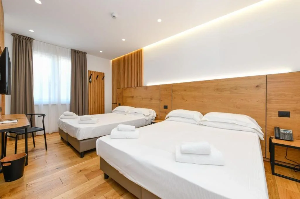 King Comfort Room with 2 King-Size Beds - Non-Smoking — Best Western Hotel Arya
