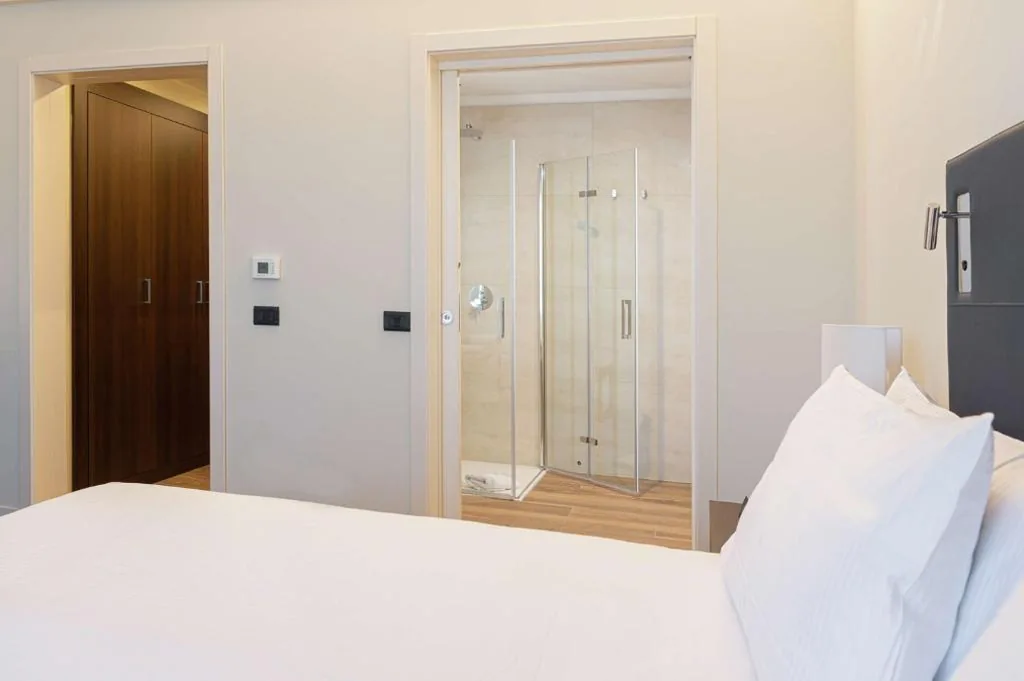 Camera King con Accesso Disabili — DoubleTree by Hilton Brescia