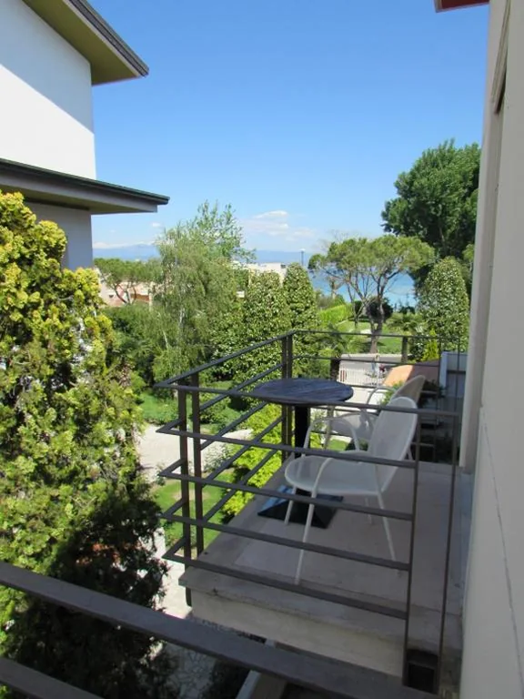 King Room with Garden View — Hotel Tre Vele