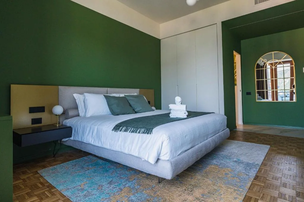 King Room with Lake View — Gaby Lake Suites