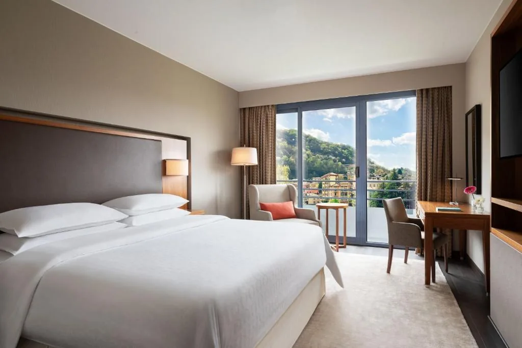 King Deluxe Room with Pool View — Sheraton Lake Como Hotel