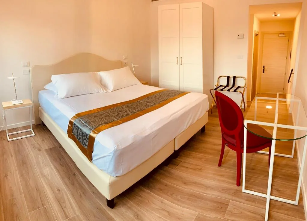 Camera King Deluxe — Grand Hotel San Lorenzo