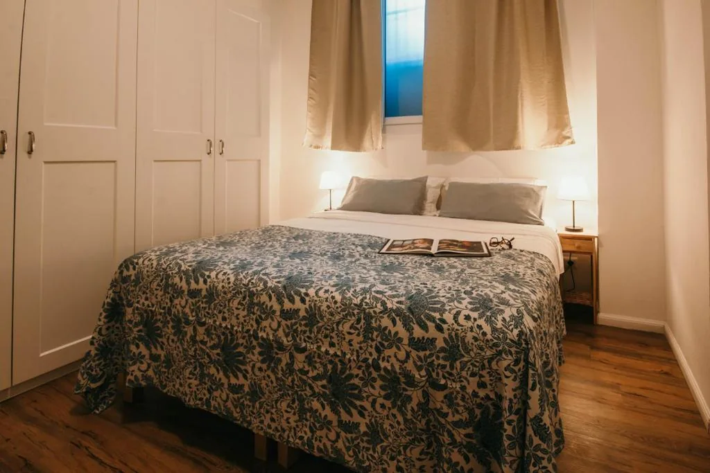 King Deluxe Room — Guest House Casa De Amicis – Lakeside L&B