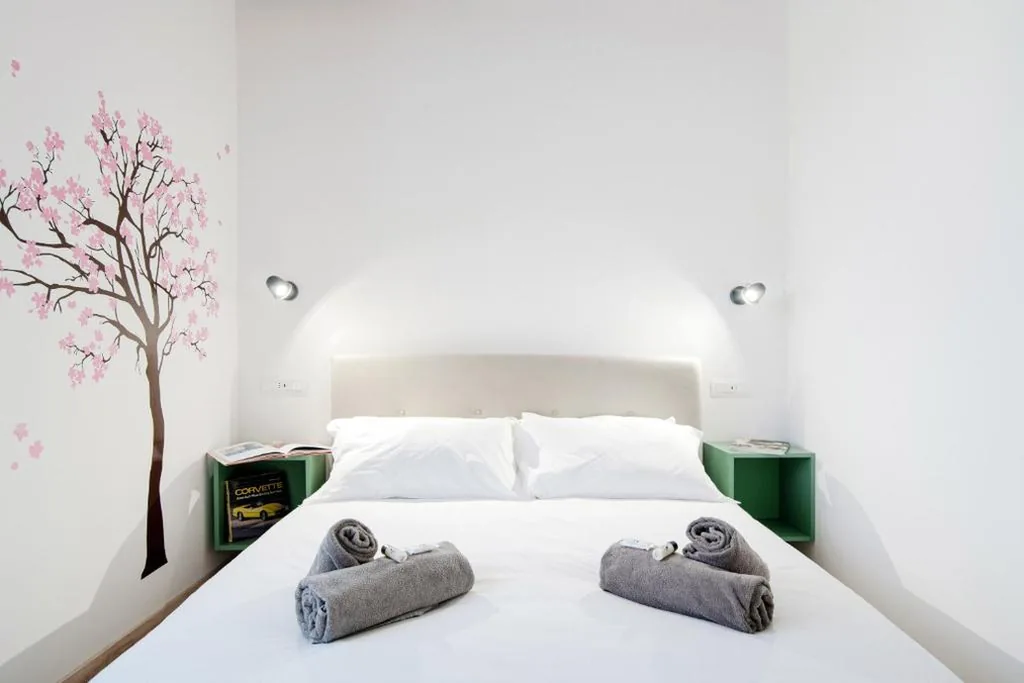 King Deluxe Room — Spazio 77 by “The House Of Travelers”