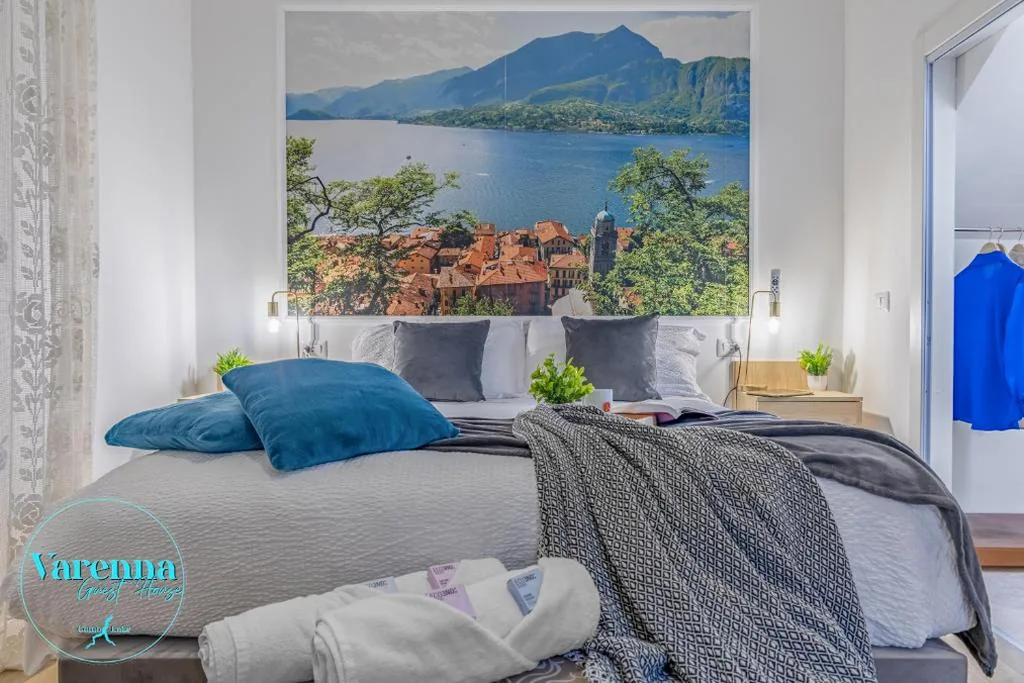 King Deluxe Room — VARENNA GUEST HOUSE 2