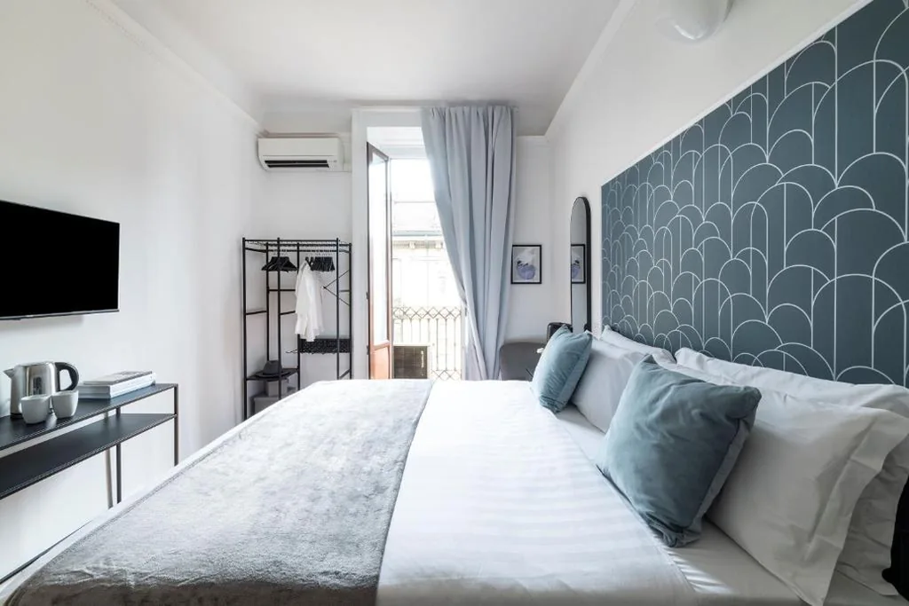 Standard King Room — Easylife – Suite in Porta Venezia