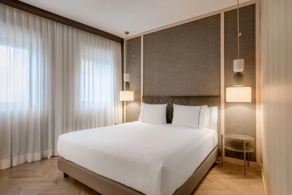 Camera King Superior — AC Hotel Milano by Marriott