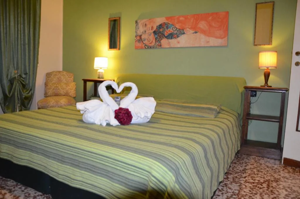 King Superior Room — B&B Villa Olmo