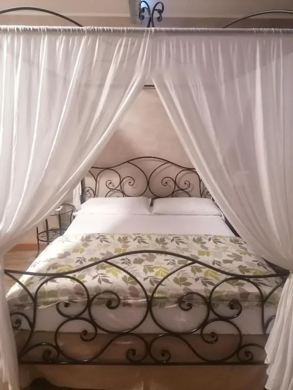 Camera King Superior — BGY Airport Guesthouse