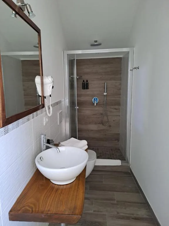 Double Room — Andirivieni Bellagio Guest House