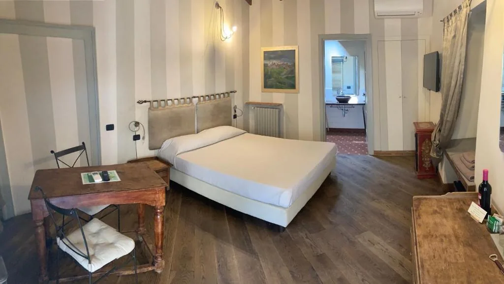 Double Room — Angolo Del Poeta